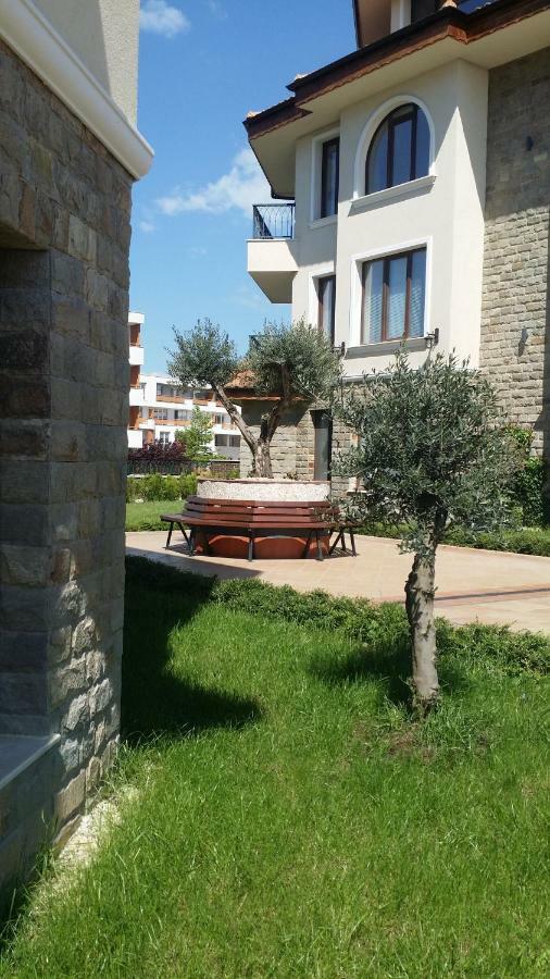 Sarafovo D&V Apartments Burgas Bagian luar foto