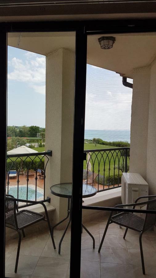 Sarafovo D&V Apartments Burgas Bagian luar foto